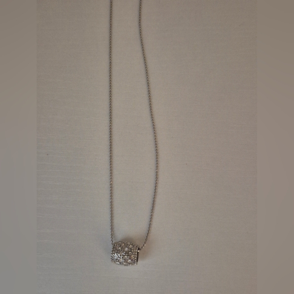 Vintage Lia Sophia Elegant Silver Pendant Necklace - Picture 1 of 2